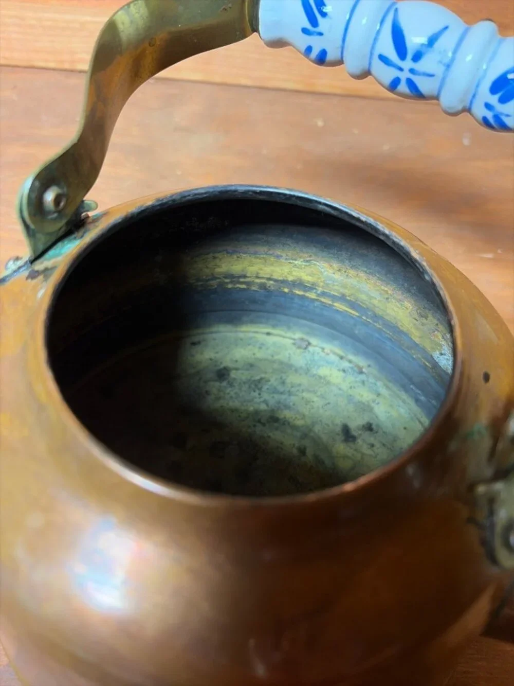 Vintage Dimpled Copper/Brass Teapot Ceramic Handle & Knob - *READ*